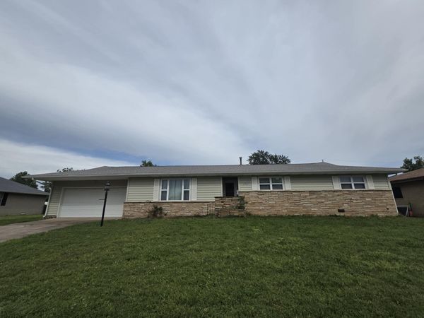 2721 S Minnesota Avenue , Joplin, MO 64804