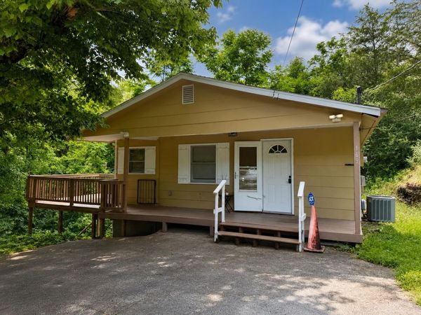 169 Presbyterian Street, Hollister, MO 65672