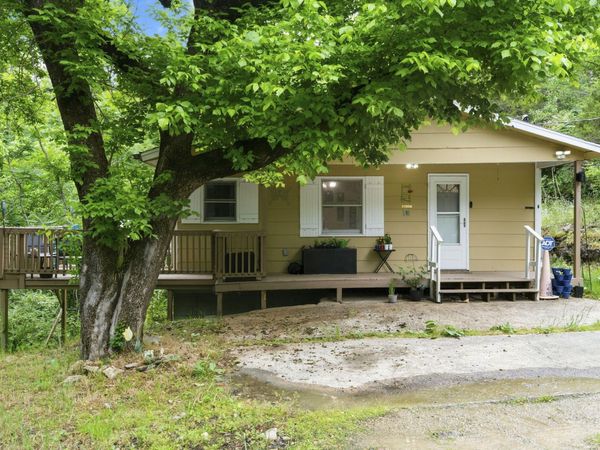 169 Presbyterian Street, Hollister, MO 65672