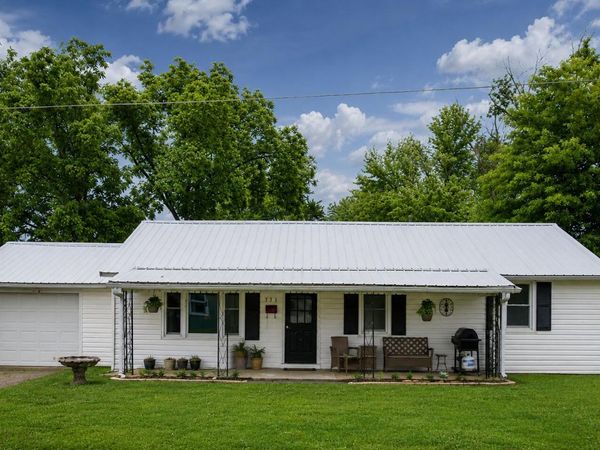 733 W North Street , Mountain Grove, MO 65711
