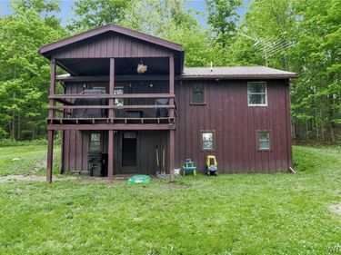 10588 Edies Road, Springville, NY 14141