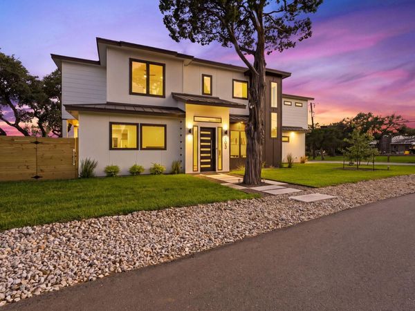 8503 Grandview DR, Jonestown, TX 78645
