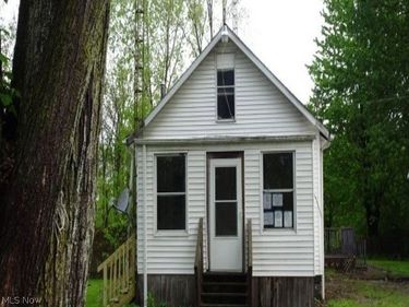 517 Dewitt Street, Lorain, OH 44055