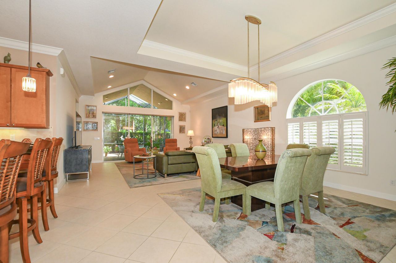 7600 Greenbrier Circle, Port Saint Lucie, FL 34986 Photo