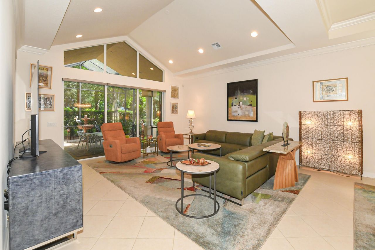 7600 Greenbrier Circle, Port Saint Lucie, FL 34986 Photo