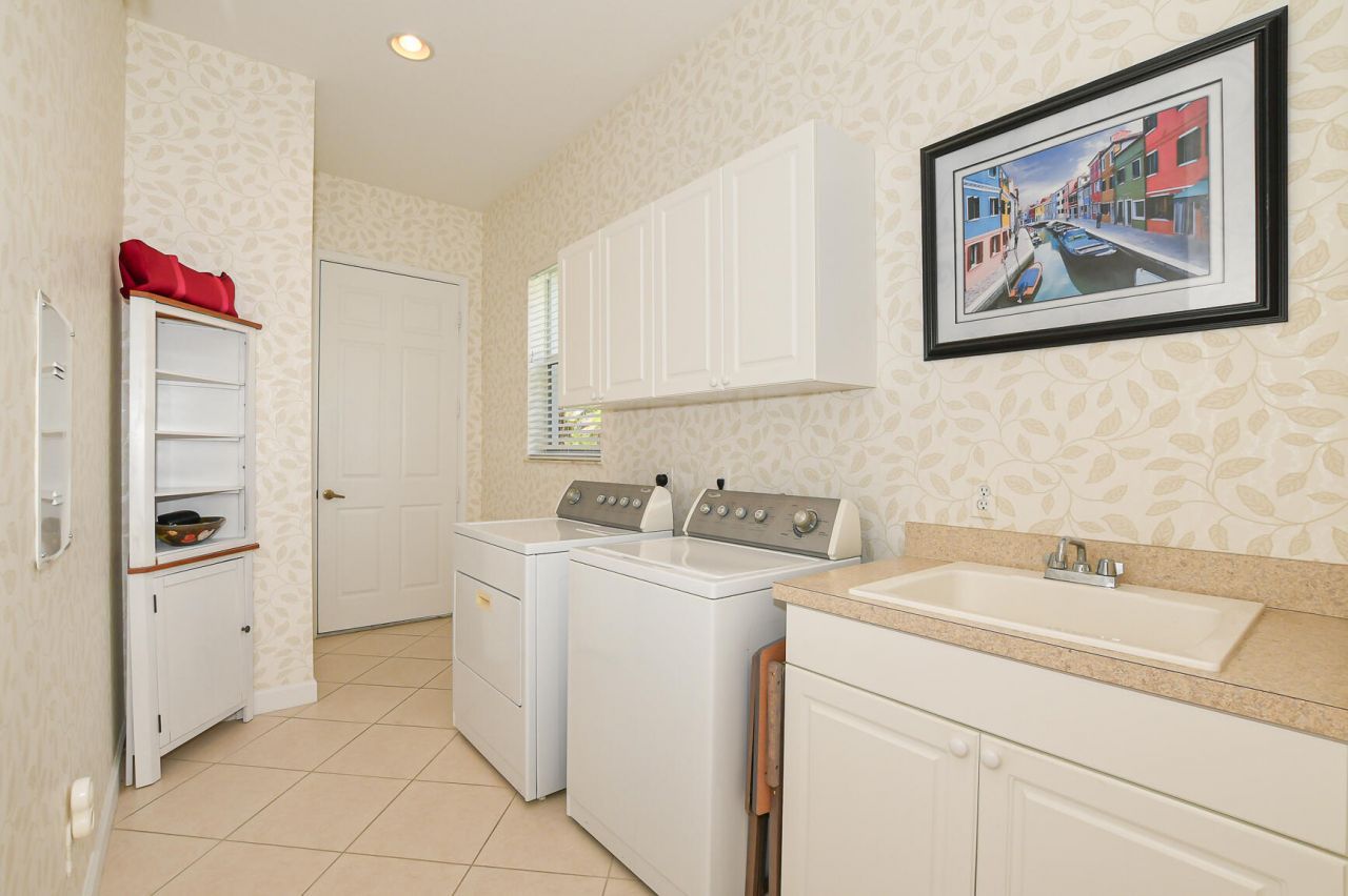 7600 Greenbrier Circle, Port Saint Lucie, FL 34986 Photo