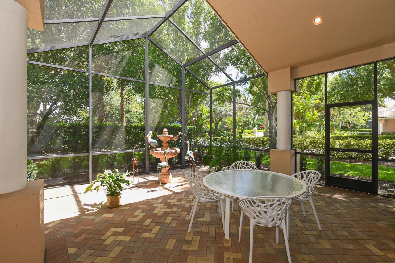7600 Greenbrier Circle, Port Saint Lucie, FL 34986 Photo