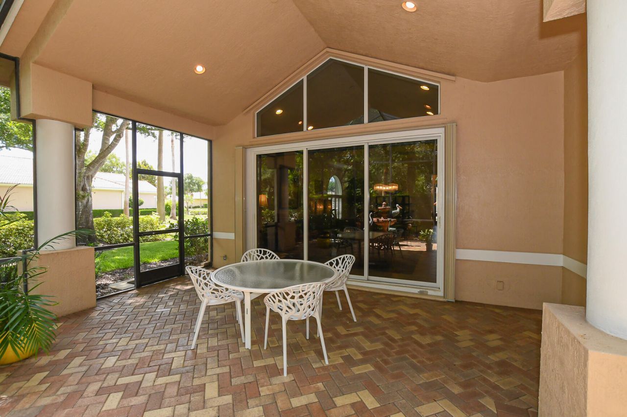 7600 Greenbrier Circle, Port Saint Lucie, FL 34986 Photo