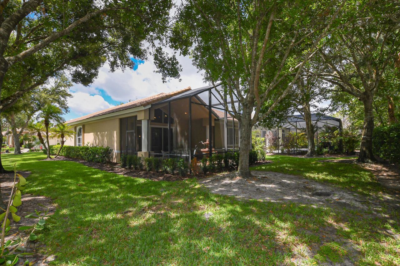 7600 Greenbrier Circle, Port Saint Lucie, FL 34986 Photo
