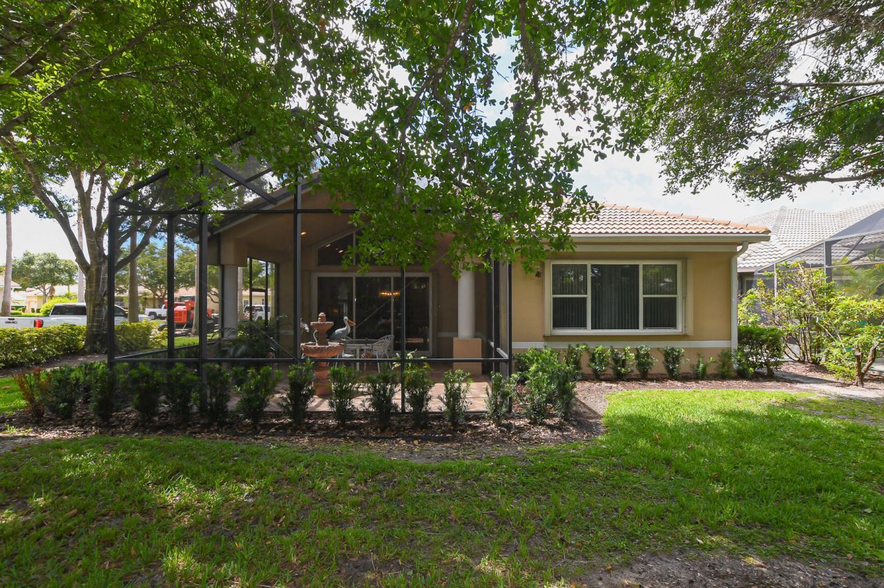 7600 Greenbrier Circle, Port Saint Lucie, FL 34986 Photo