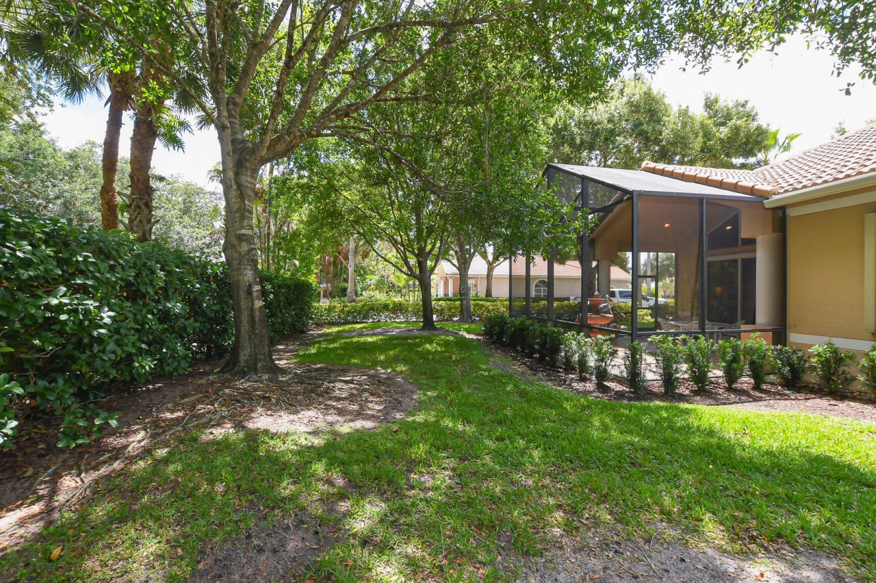 7600 Greenbrier Circle, Port Saint Lucie, FL 34986 Photo