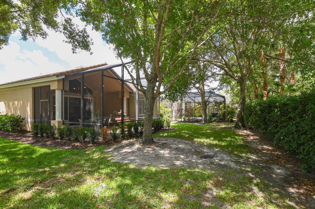 7600 Greenbrier Circle, Port Saint Lucie, FL 34986 Photo