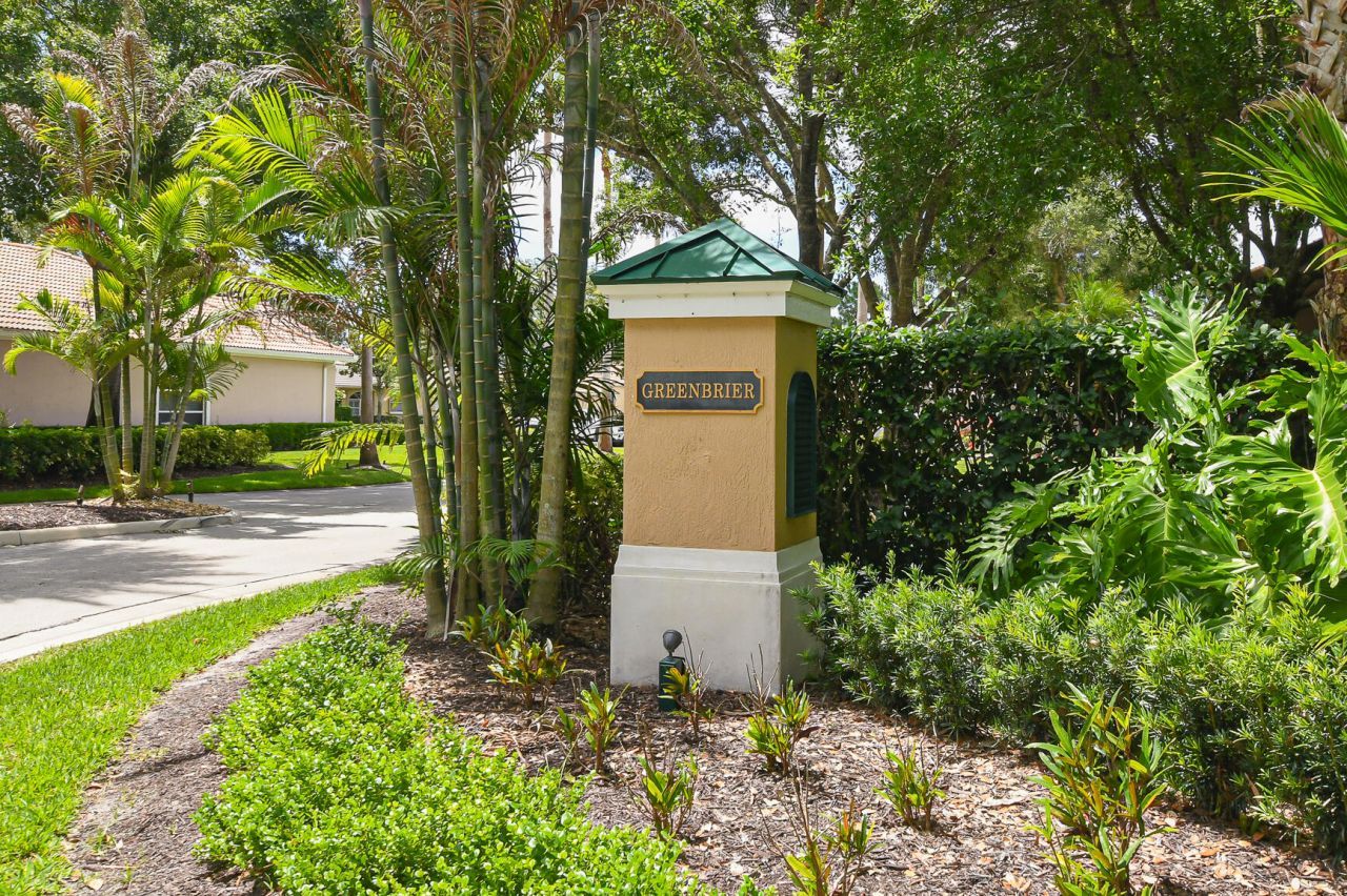7600 Greenbrier Circle, Port Saint Lucie, FL 34986 Photo