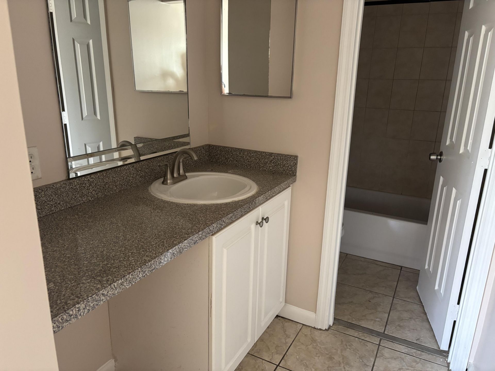 2964 NW 55th Avenue, Unit 1d, Lauderhill, FL 33313 Photo