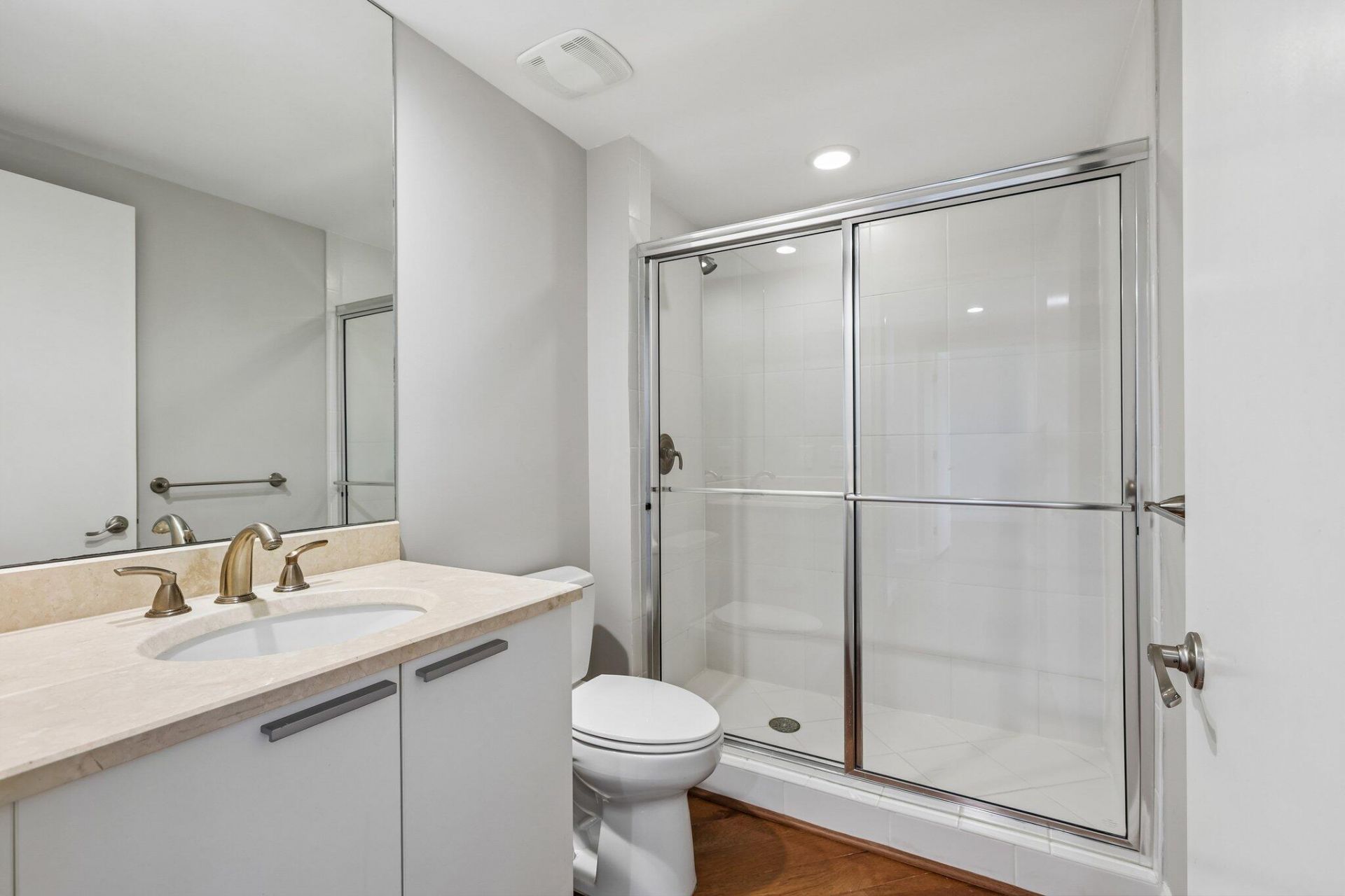 2640 Lake Shore Drive, Unit 2508, Riviera Beach, FL 33404 Photo