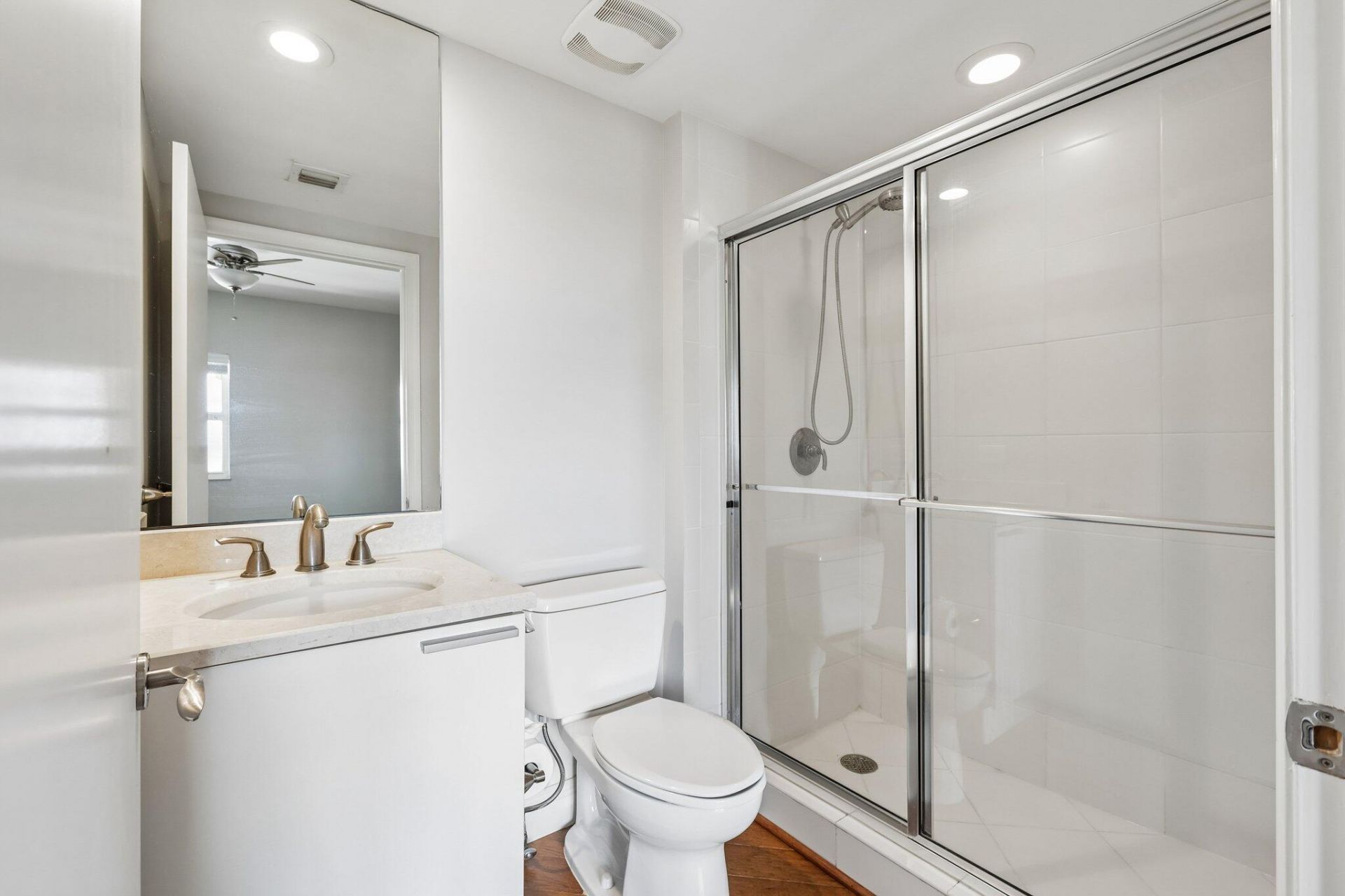 2640 Lake Shore Drive, Unit 2508, Riviera Beach, FL 33404 Photo