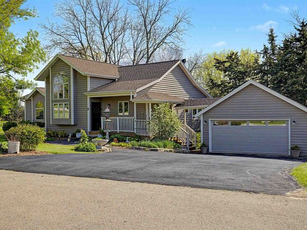 6 Bluffwood Trail, GALENA, IL 61036