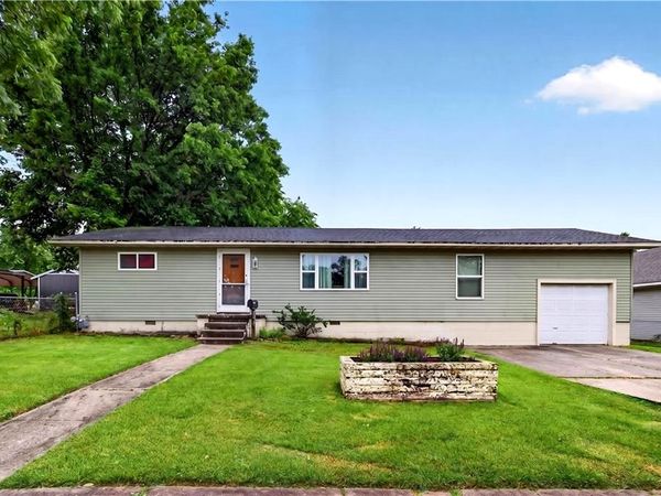 233 22nd Street, Baxter Springs, KS 66713