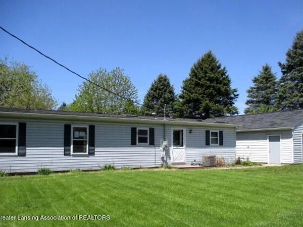 1088 S Kern Road, Fowlerville, MI 48836