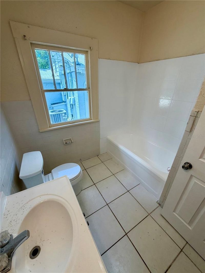 750 38th Avenue S, Saint Petersburg, FL 33705 Photo