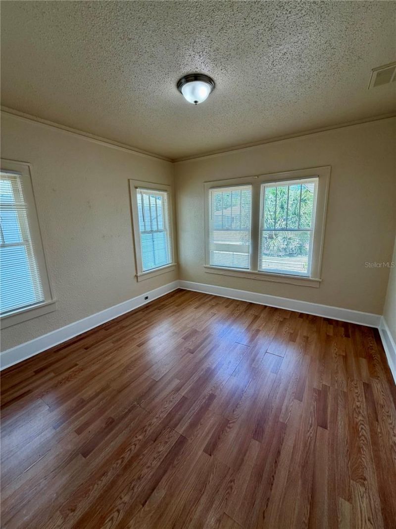 750 38th Avenue S, Saint Petersburg, FL 33705 Photo