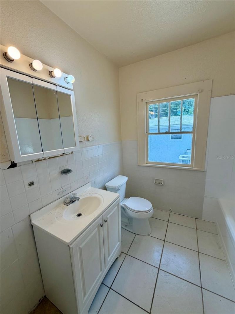 750 38th Avenue S, Saint Petersburg, FL 33705 Photo