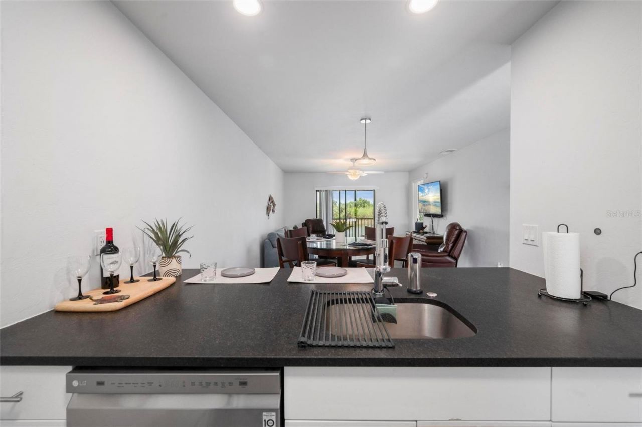 4064 Oakview Drive , Unit D9, Port Charlotte, FL 33980 Photo