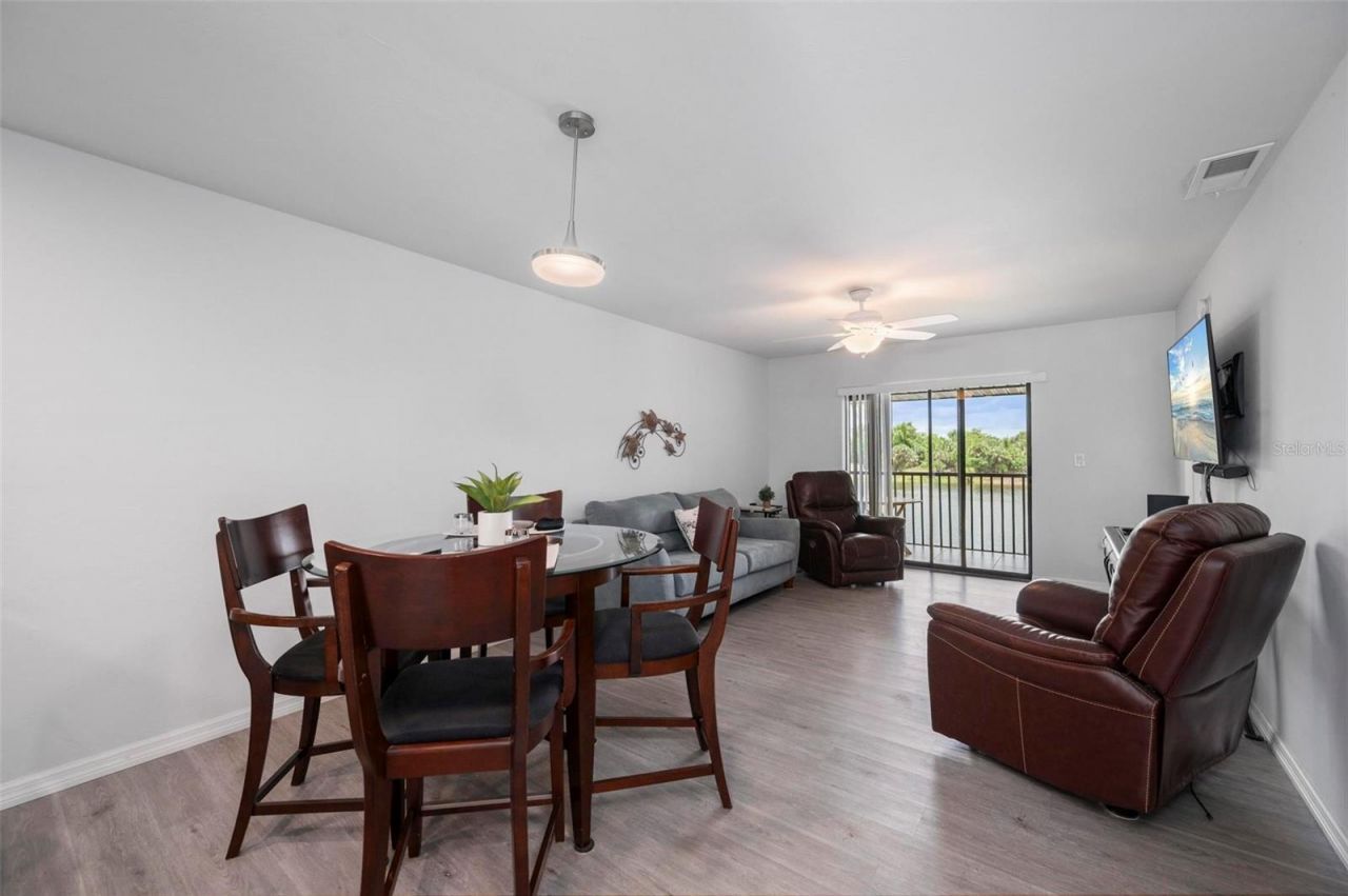4064 Oakview Drive , Unit D9, Port Charlotte, FL 33980 Photo
