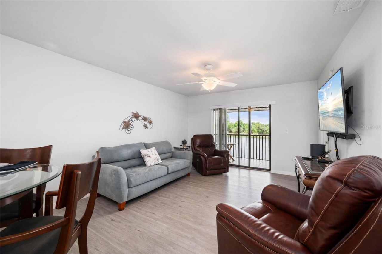 4064 Oakview Drive , Unit D9, Port Charlotte, FL 33980 Photo