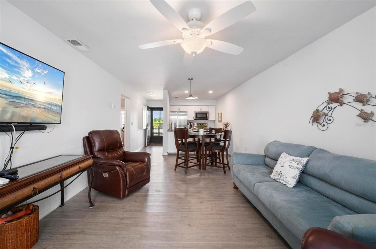 4064 Oakview Drive , Unit D9, Port Charlotte, FL 33980 Photo