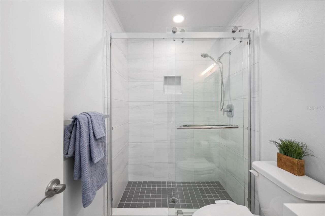 4064 Oakview Drive , Unit D9, Port Charlotte, FL 33980 Photo