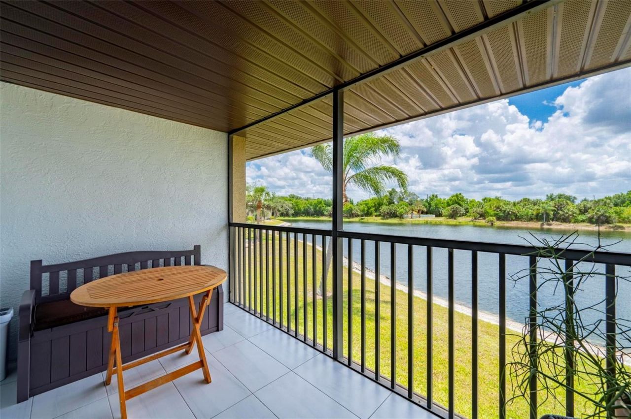 4064 Oakview Drive , Unit D9, Port Charlotte, FL 33980 Photo