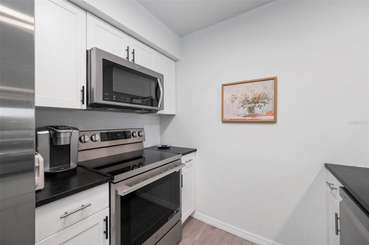 4064 Oakview Drive , Unit D9, Port Charlotte, FL 33980 Photo
