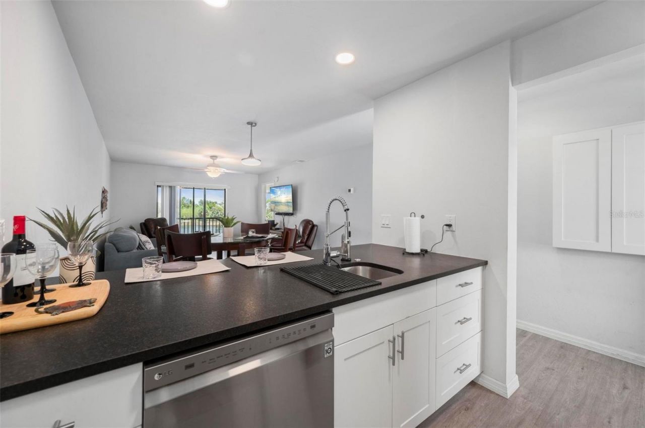 4064 Oakview Drive , Unit D9, Port Charlotte, FL 33980 Photo