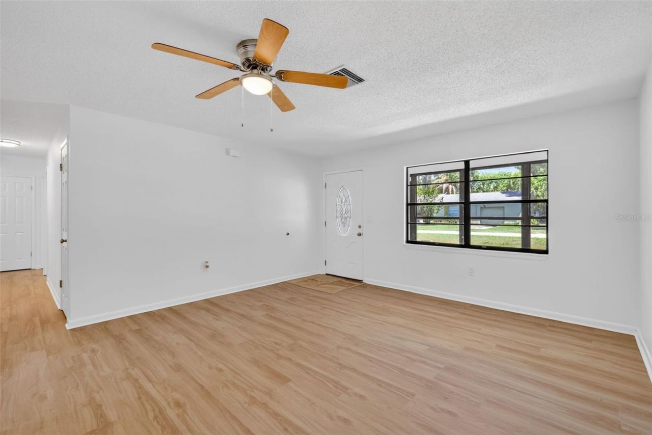 60 Outlook Street , Umatilla, FL 32784 Photo