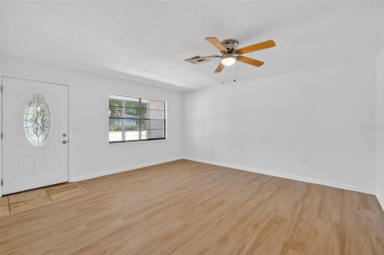 60 Outlook Street , Umatilla, FL 32784 Photo