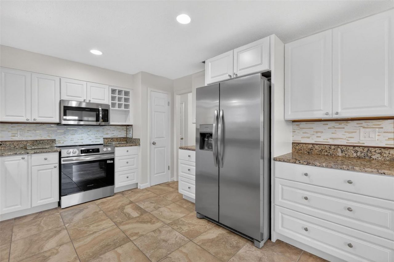 60 Outlook Street , Umatilla, FL 32784 Photo
