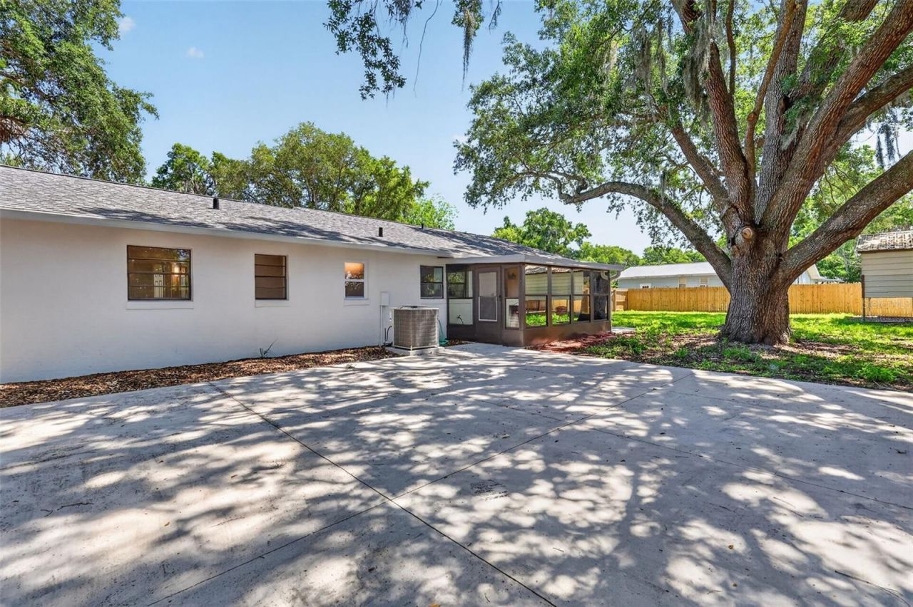 60 Outlook Street , Umatilla, FL 32784 Photo
