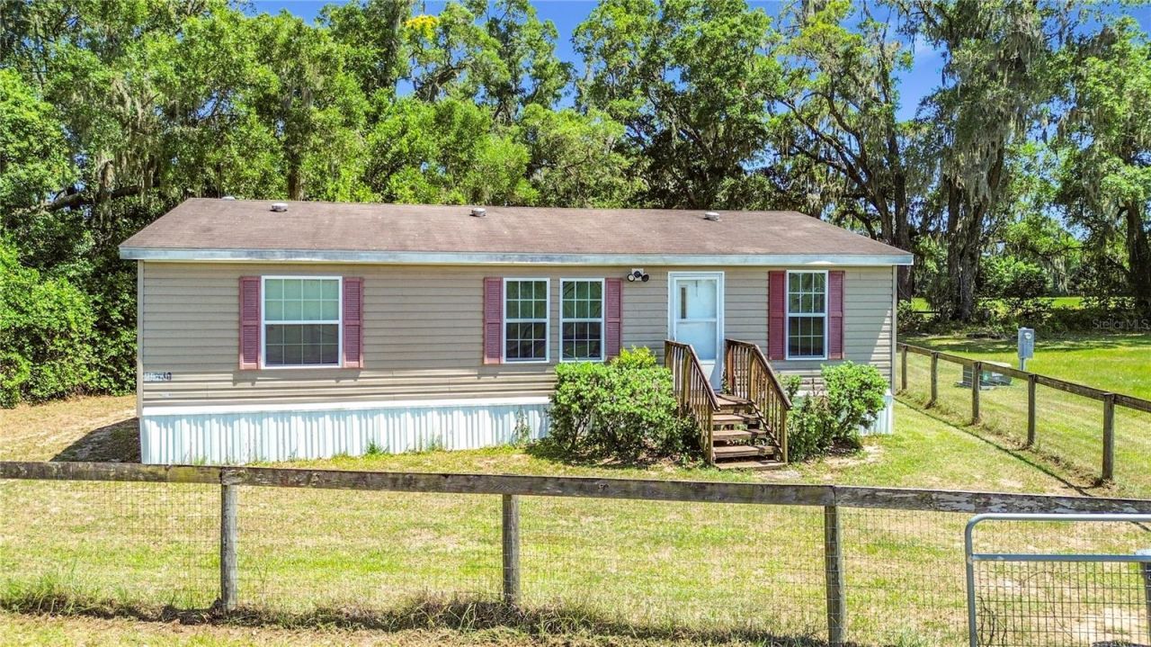 20540 SW 5th Place, Dunnellon, FL 34431 Photo