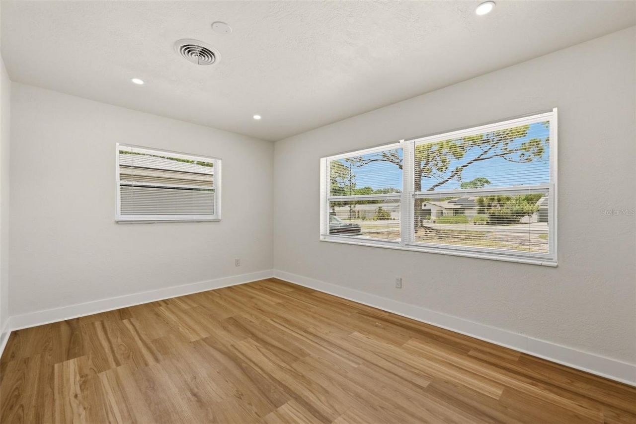 2440 66th Avenue S, Saint Petersburg, FL 33712 Photo