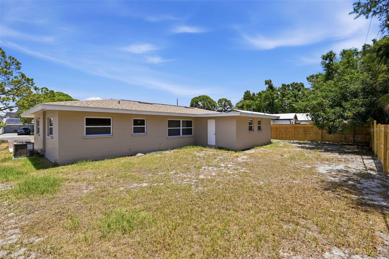 2440 66th Avenue S, Saint Petersburg, FL 33712 Photo