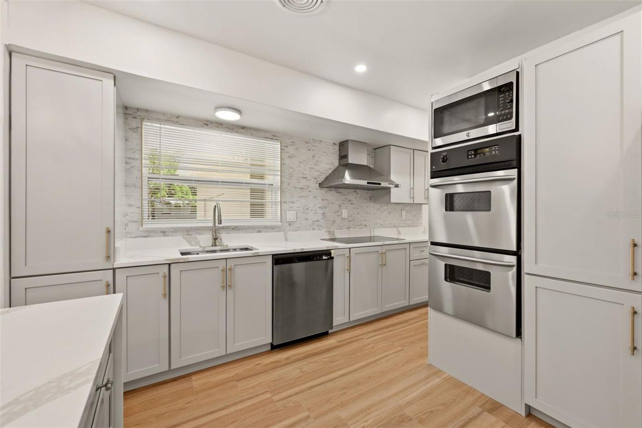 2440 66th Avenue S, Saint Petersburg, FL 33712 Photo