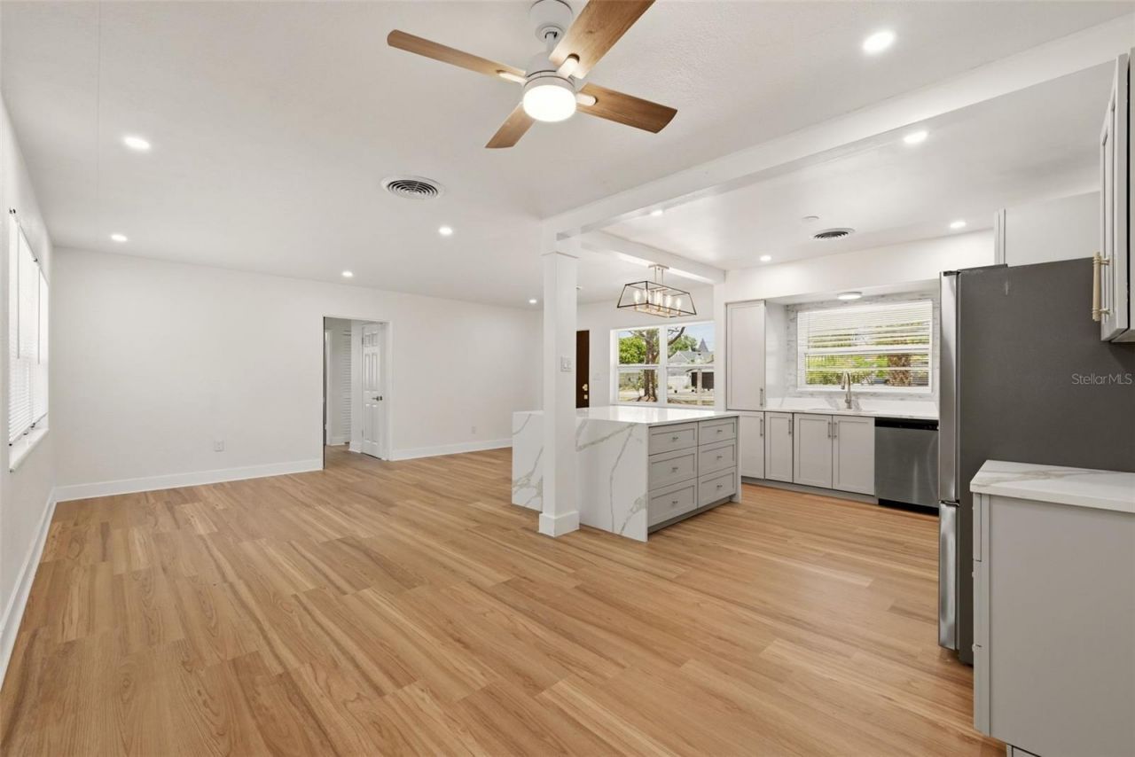 2440 66th Avenue S, Saint Petersburg, FL 33712 Photo