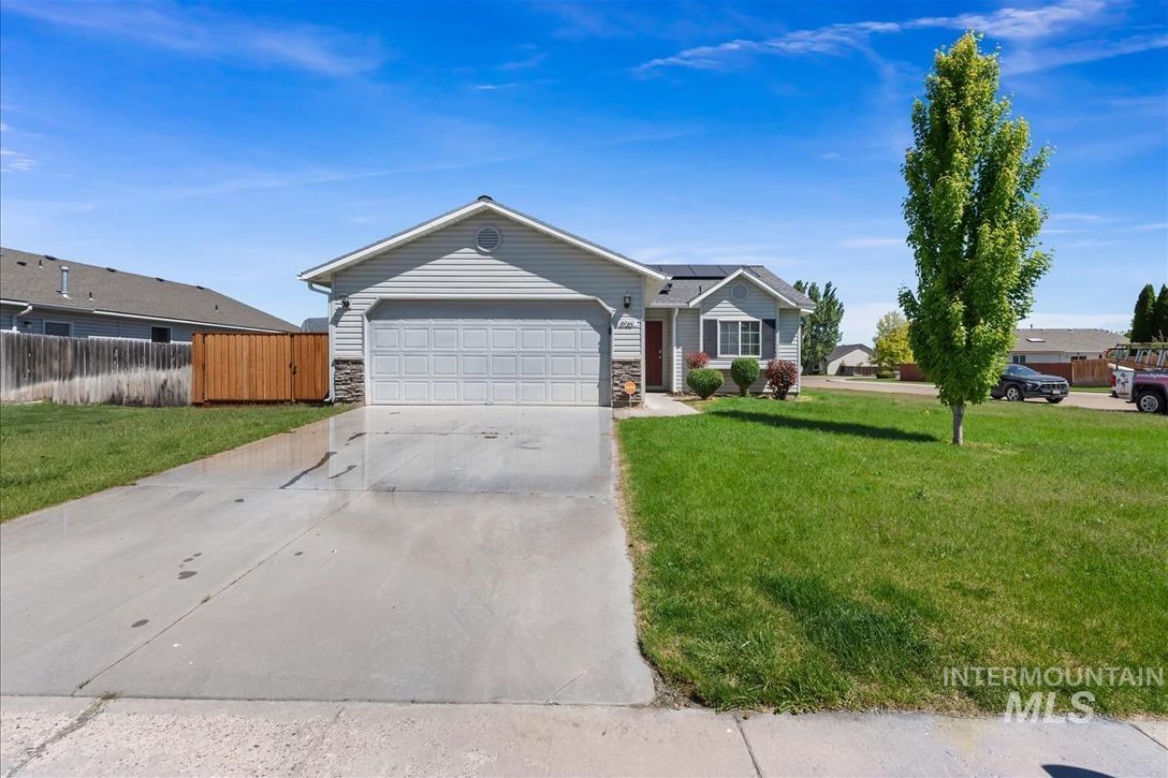 11740 Edgemoor St, Caldwell, ID 83605 Main Photo