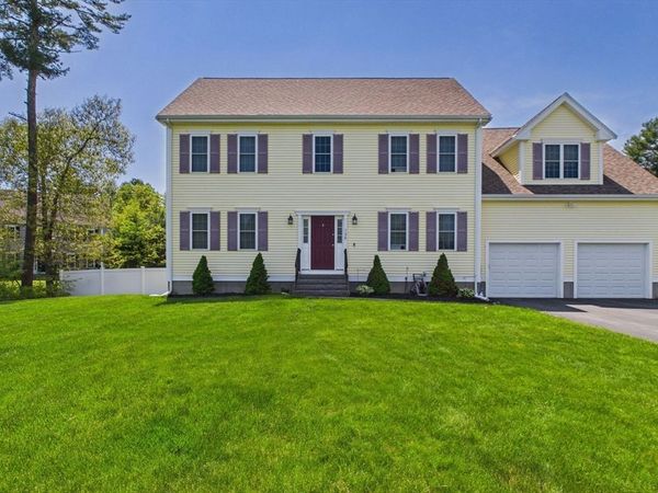 136 Forbes Rd, Rochester, MA 02770