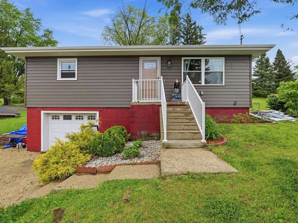 118 Highland AVENUE, Iron Ridge, WI 53035