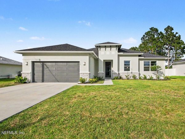 12 LANSING Lane, Palm Coast, FL 32137