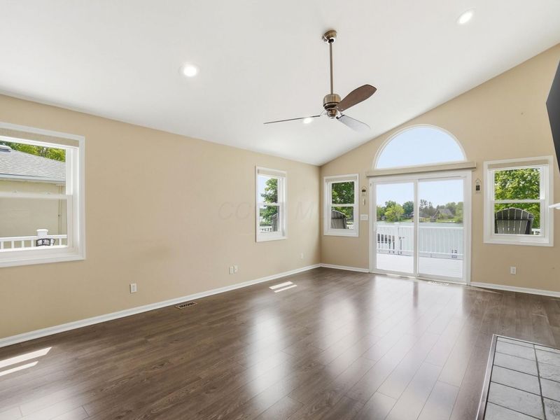 2583 W Choctaw Drive, London, OH 43140 Photo 14