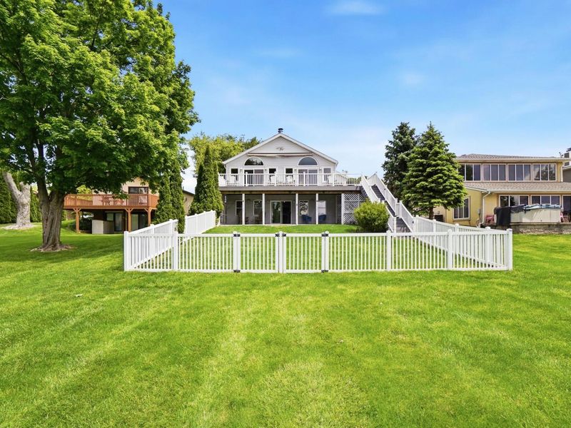 2583 W Choctaw Drive, London, OH 43140 Photo 2