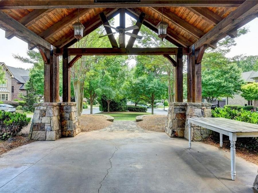Property Image 100